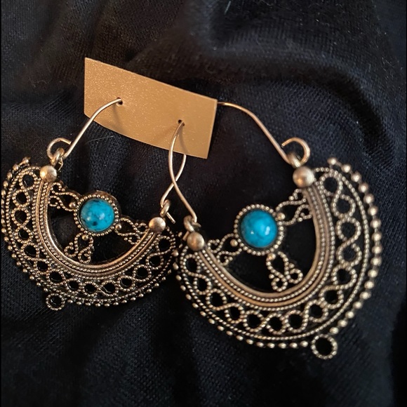 Earnings - Picture 2 of 3